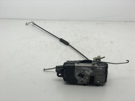Fecho da porta frente dto opel astra h (l48) 03.04 - 10.10 usado ref. 13220368