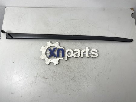 Friso do para-brisas esq frente peugeot 5008 ii 1.5 bluehdi 130 ref. 9810112080