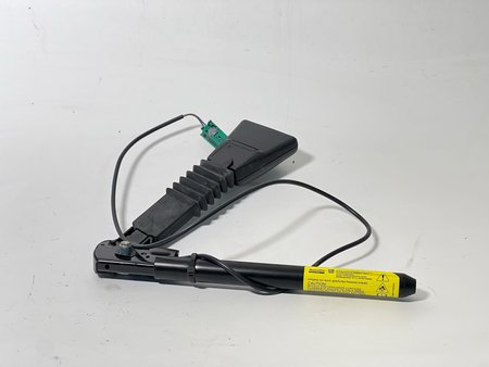 Colocador de cinto e pre-tensor dto frente opel corsa c ref. 09114886