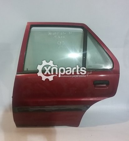 Porta trás esq peugeot 106 08.1991 - 04.1996 usado