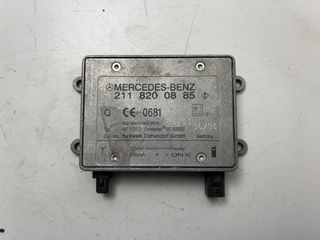 [2118200885 211 820 08 85] Amplificador de antena am fm  usado mercedes-benz e-class (w211) 2118200885 211 820 08 85