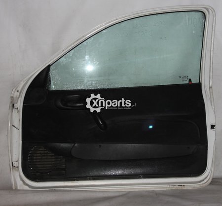 Porta frente dto opel corsa a 3 portas 1990 - 1994 branco usado