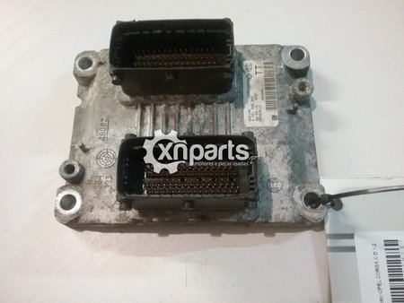 [0261208255 TT 0 261 208 255 TT MOTOR Z14XEP] Centralina do motor  usado opel meriva a (x03) 1.4 (e75) 0261208255 tt 0 261 208 255 tt motor z14xep