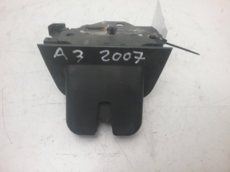 [8P4 827 505 B 8P4827505B] Fecho mala eletrico trás  audi a3 (8p1) 2.0 tdi ref. 8p4 827 505 b 8p4827505b