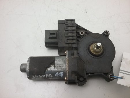 [0 130 821 949] Motor elevador esq jaguar s-type (x200) 2.5 v6 | 04.02 - 10.07 usado ref. 0 130 821 949