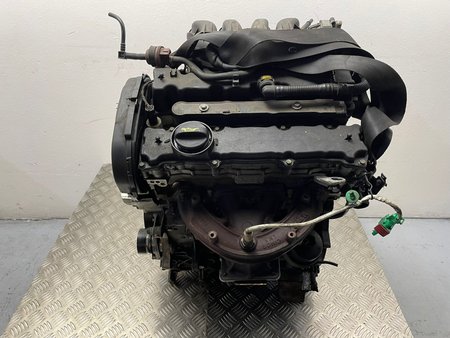[KFU (ET3J4)] Motor peugeot 206 hatchback (2a/c) 1.4 16v | 10.03 -  usado ref. kfu (et3j4)