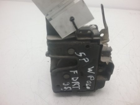 Fecho da porta frente dto vw polo (6n1) 45 1.0 | 10.94 - 09.96 usado