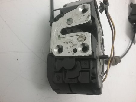 Fecho da porta trás esq nissan micra iii (k12) 2003 - 2010