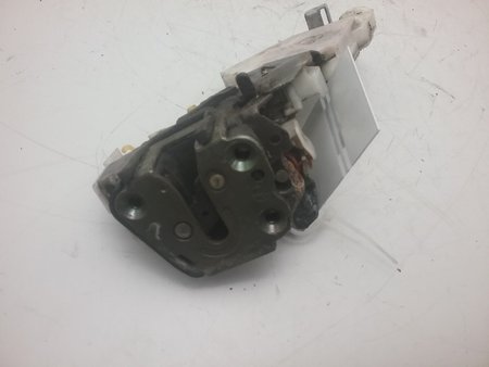 [8255379900] Fecho da porta frente dto nissan primera (p10) 1993 - 1996 ref. 8255379900
