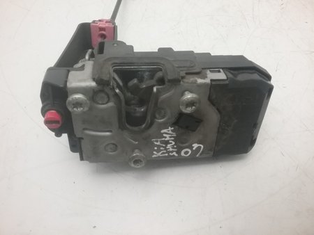 Fecho da porta trás dto kia shuma ii (fb) 2001 - 2004