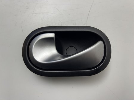 [8200028487] Punho da porta esq frente usado renault megane ii ref. 8200028487