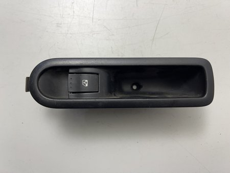 [156013870] Botao comando vidros eletricos trás renault megane ii ref. 156013870