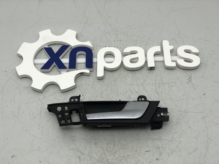 [8P4837020  8P4 837 020] Puxador punho da porta frente direito audi a3 (8p1) 8p4837020  8p4 837 020