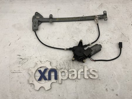 Motor elevador trás dto nissan primera (p10) 2.0 d | 01.91 - 01.96 usado
