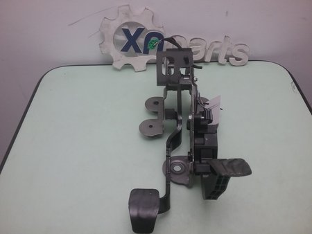 Pedal do acelerador e embraiagem renault megane iv hatchback (b9a/m/n_) 1.5 dci 110 (b9a3) | 11.15 -...