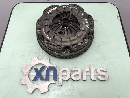 [MOTOR OM646.983 / OM646.984 / OM466.980 / OM646.985] Volante bi-massa usado mercedes-benz vito (w639) 109 cdi ref. motor om646.983 / om646.984 / om466.98...