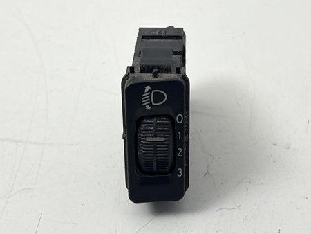 [A1636200010] Botao regulador luzes em altura mercedes-benz m-class (w163) ref. a1636200010