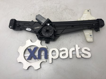 [156120862] Motor elevador trás/esq usado peugeot 3008 suv (m_) 1.5 bluehdi 130 | 02.18 -  ref. 156120862