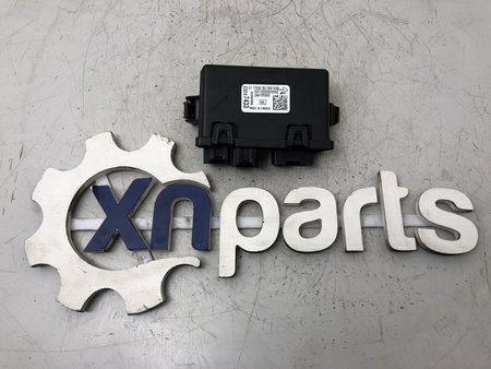 [23247433 / 3038836A] Modulo electrónico abertura de mala eletrica usado opel astra k sports tourer (b16) 11.15 -  ref. 23...