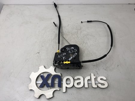 [915-C3039073-18S] Fecho da porta trás esq usado opel astra k sports tourer (b16) 1.6 cdti | 11.15 -  ref. 915-c3039073...