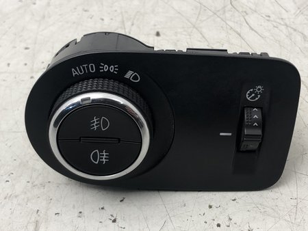 [39050760] Interruptor das luzes opel astra k sports tourer (b16) 11.15 39050760