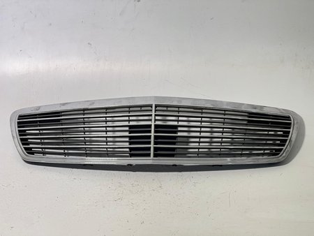 [A2118800283] Grelha frente usado mercedes-benz e-class (w211) e 220 cdi | 03.03 - 12.08 ref. a2118800283