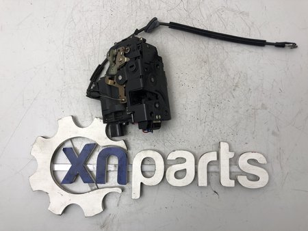 Fecho da porta dto trás usado vw passat (3b3) 1.9 tdi